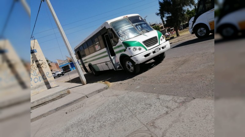 Muere adulto mayor al ser atropellado por un camión en Zamora La