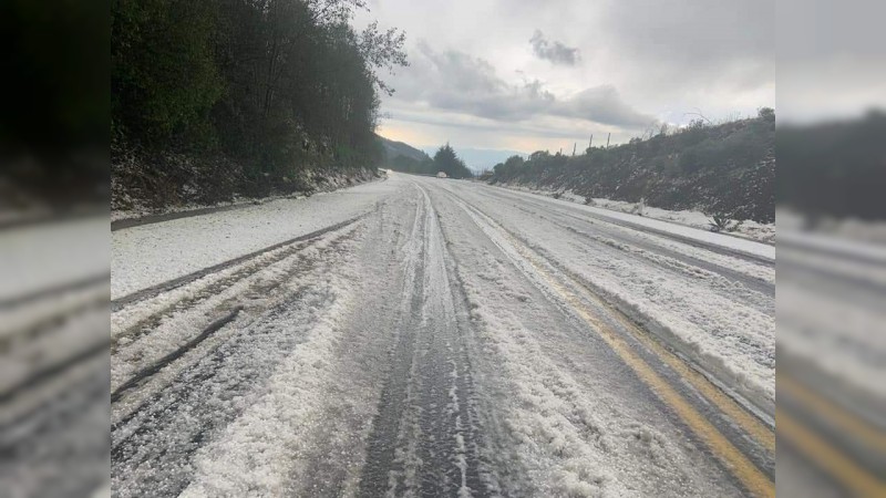 Graniza en 5 municipios michoacanos, en alerta PC