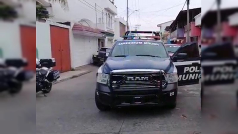 Solitario pistolero balea a 2, en Uruapan; uno murió 