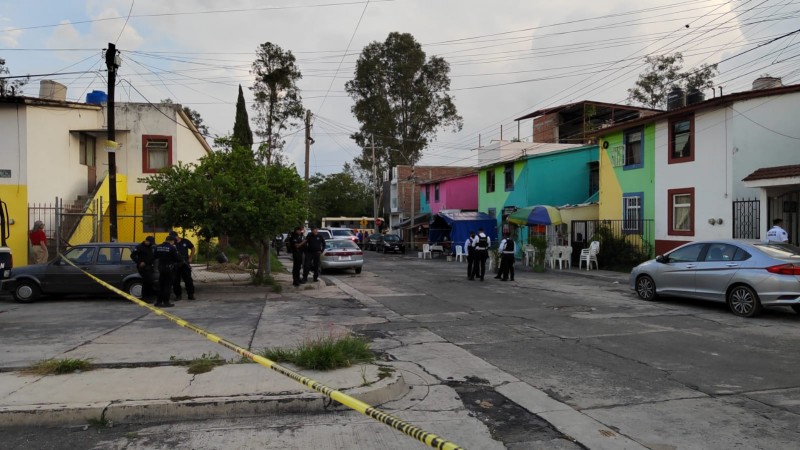 Asesinan a mujer en un puesto de antojitos de la Fidel Velázquez