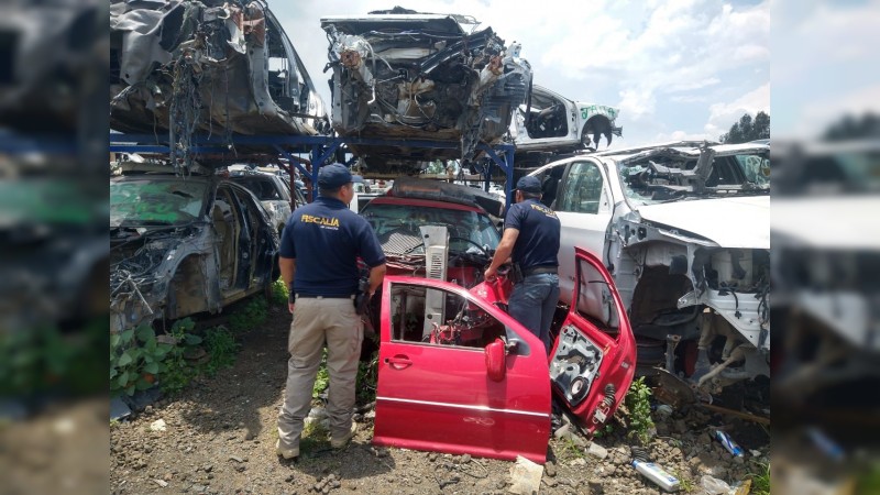 En cateo, aseguran inmueble y recuperan dos vehículos 