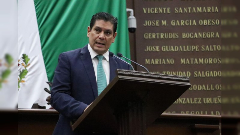 A privilegiar consensos durante segundo año legislativo llama Ernesto Núñez