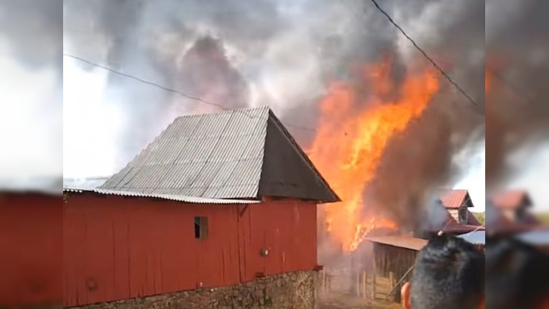 Mueren 2 niñas calcinadas, tras incendiarse su vivienda, en Los Reyes  