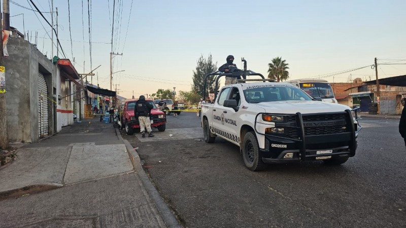 Jacona: sicarios matan a mujer y en huida estrellan camioneta  