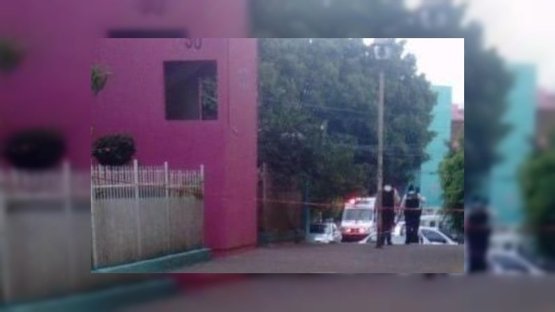 Sujeto mata a puñaladas a su pareja, en Morelia 