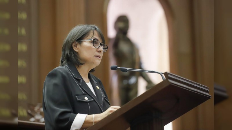 Refrenda Lariza Pérez compromiso con los derechos de la niñez 