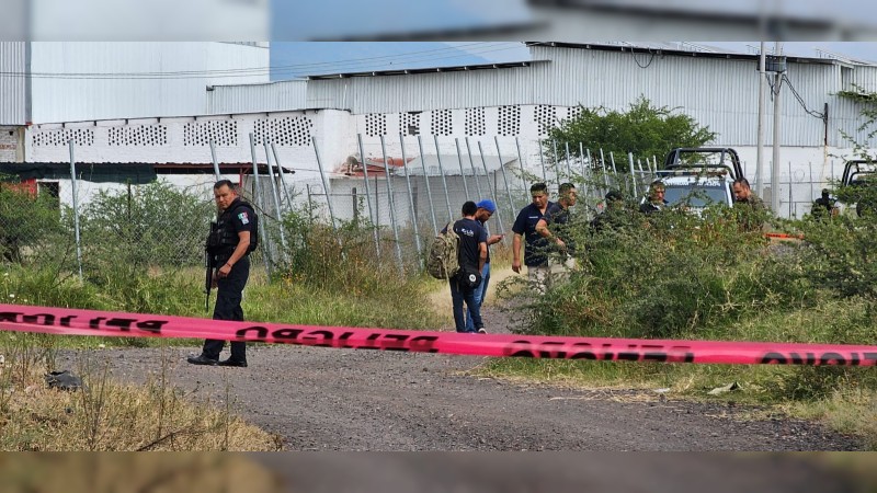 Tiran cadáveres de 2 hombres, en canales de riego de la región Zamora  