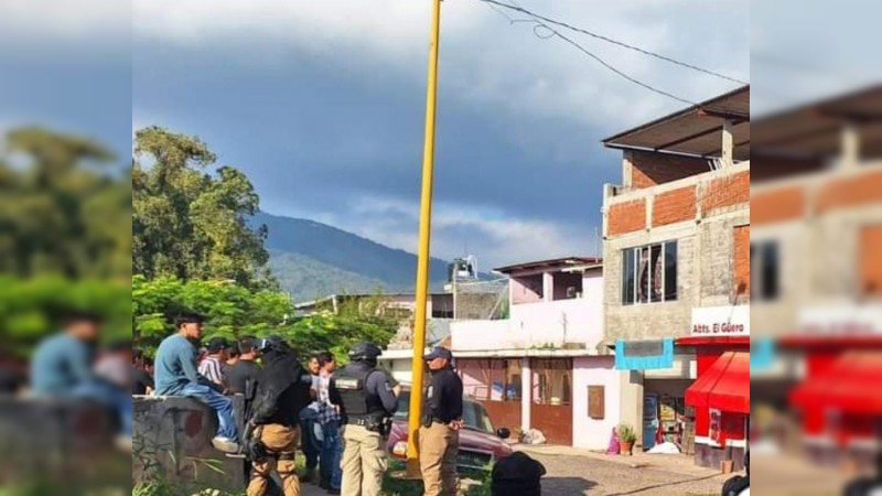 Uruapan: comando balea 2 negocios de forma simultánea; hay 2 muertos y un herido 