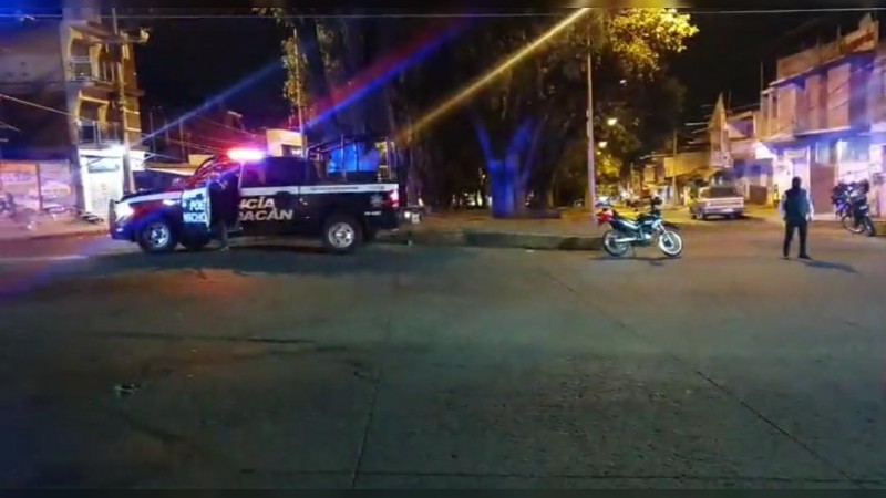 Se desata enfrentamiento entre policías y delincuentes, en Uruapan 