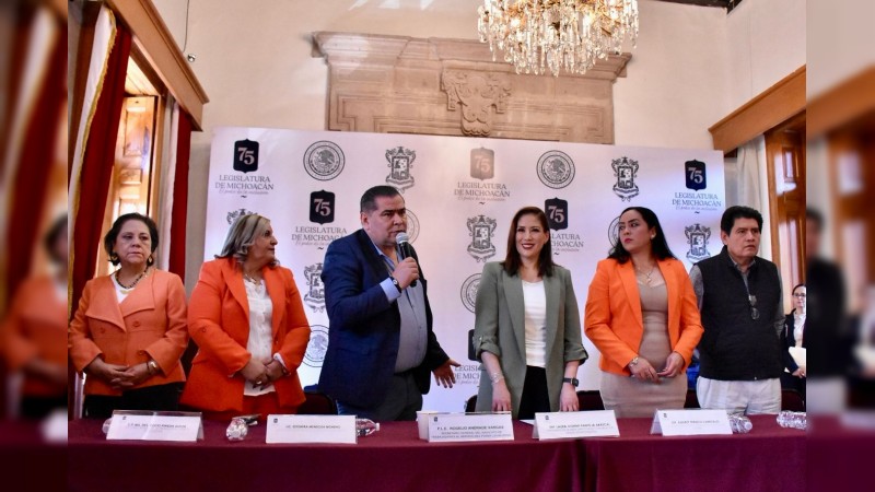 75 Legislatura reconoce a trabajadores sindicalizados del Congreso