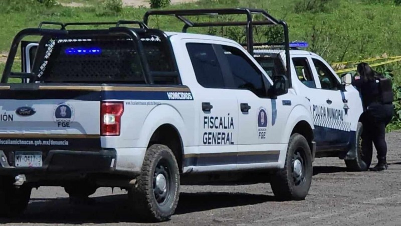 Tiran cadáver de un ejecutado, en carretera de Cotija