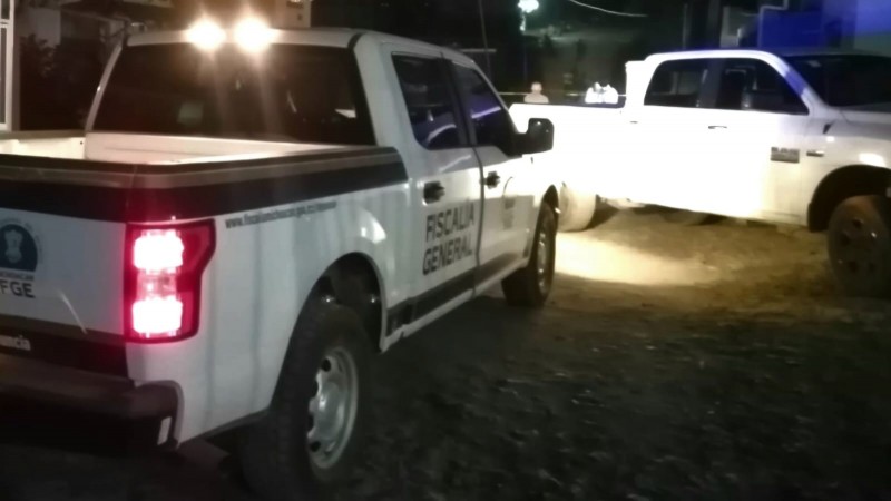 Ejecutan a hombre afuera de tienda, en Apatzingán 