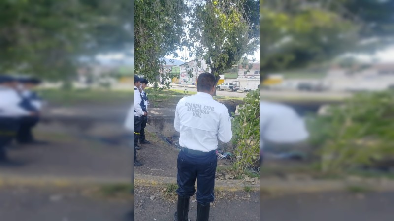 Encuentran un cadáver en una alcantarilla del libramiento de Morelia