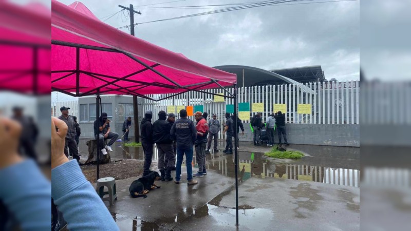 Mantienen custodios manifestación en Cereso Mil Cumbres