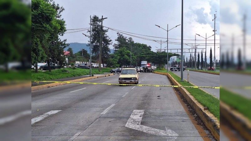 Asesinan a un conductor sobre el boulevard Industrial de Uruapan