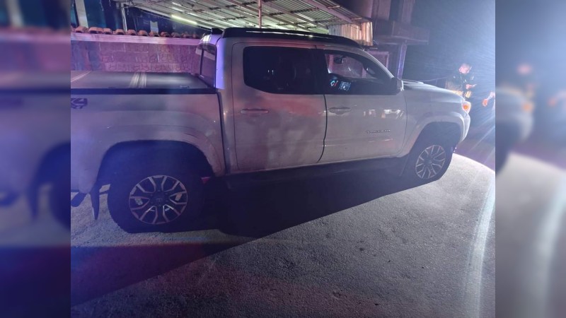 Tras robo de camioneta se desata balacera, en Uruapan 