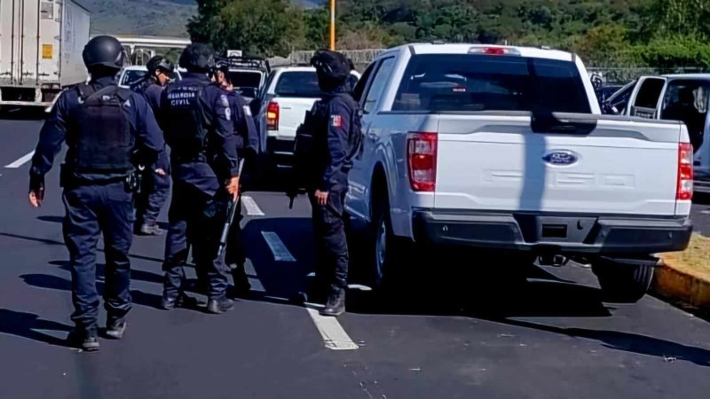 También en Salvador Escalante, gatilleros atacan a policías 