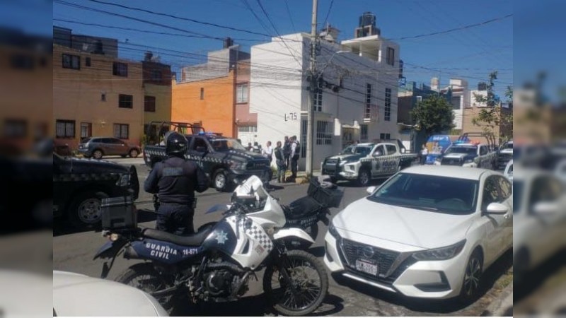 Policías persiguen y se enfrentan con delincuente, en Jacona 