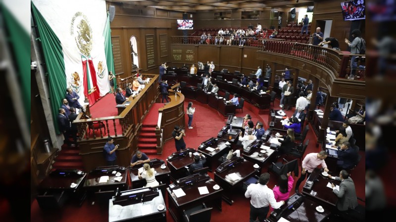 Diputados crean licencia menstrual para trabajadoras de gobierno