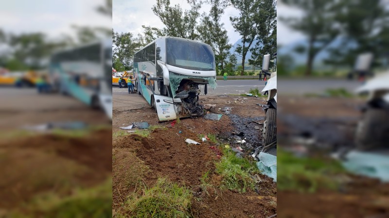 Identifican a los 2 fallecidos y los heridos, tras choque de autobús 