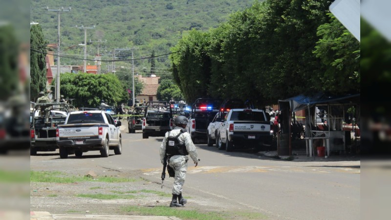 Enfrentamiento entre GN y criminales en Tangancícuaro deja dos guardias heridos