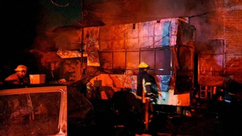 Voraz incendio se registra, en Pátzcuaro  