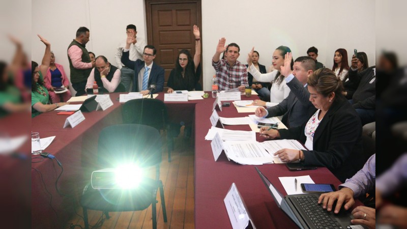 Aprueban comisiones primeras 30 leyes de ingresos municipales 2025