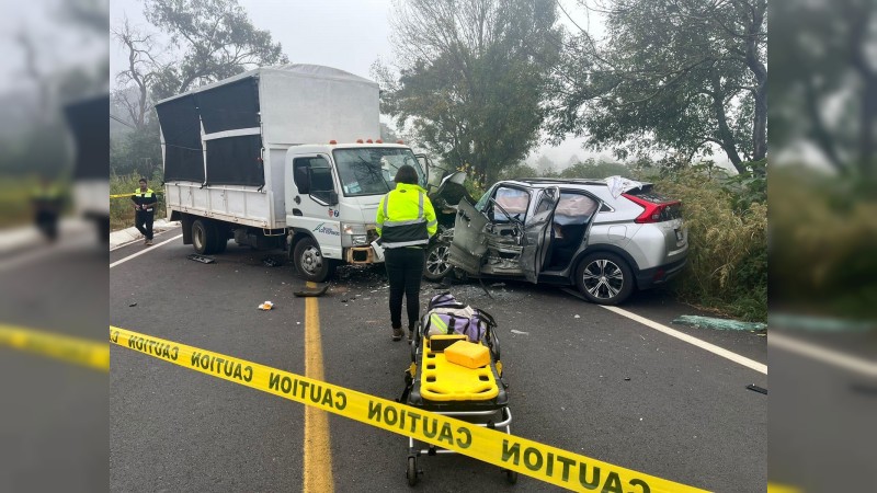 Un muerto y 3 heridos, tras choque, en Tocumbo