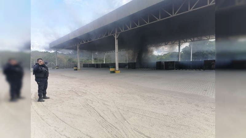 Desconocidos incendian empaque de limón, en Apatzingán 