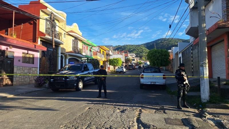 Asesinan a hombre que estaba por fuera de una clínica, en Uruapan 