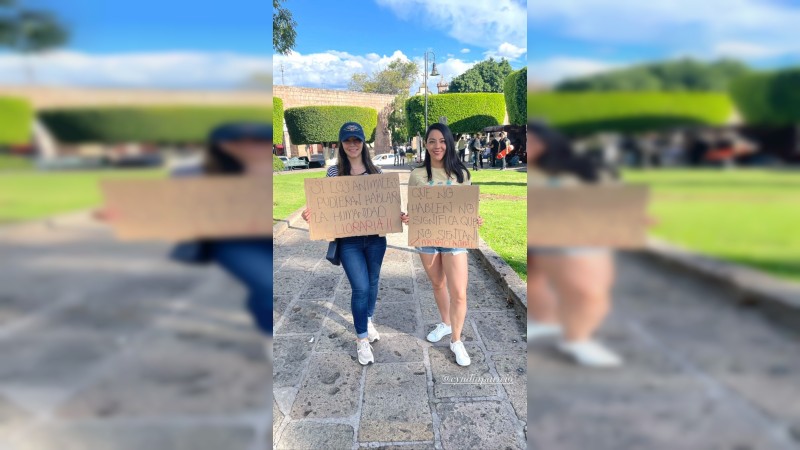 Activistas en pro de los animales se manifiestan, en Morelia  