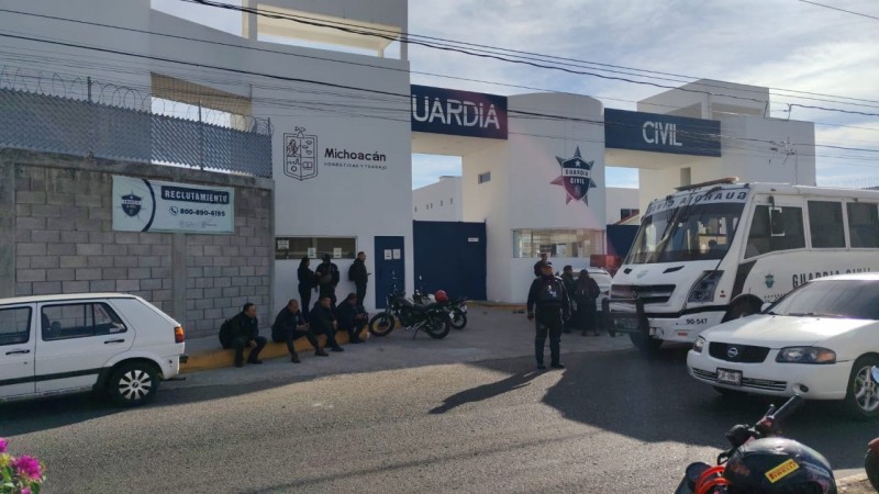 Policías estatales toman cuartel Valladolid, en exigencia de destitución de mandos 