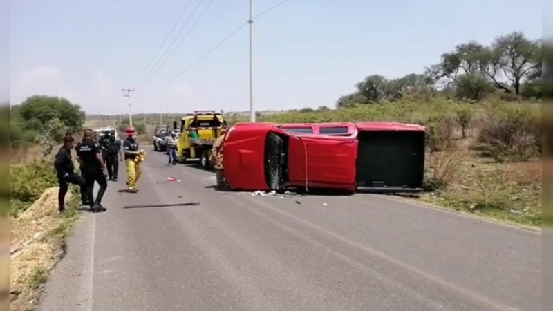 Ladrones roban camioneta, en Morelia y se desata persecución, que acaba en Tarímbaro 