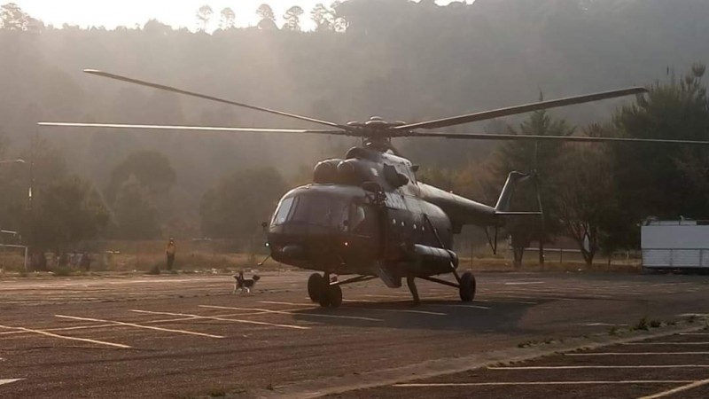 Arriban helicópteros para apoyar en atención al incendio en cerro de “El Cacique”