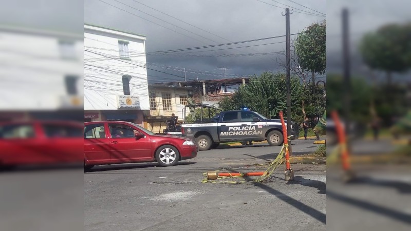 Balean a hombre en una pensión de autos, en Uruapan 