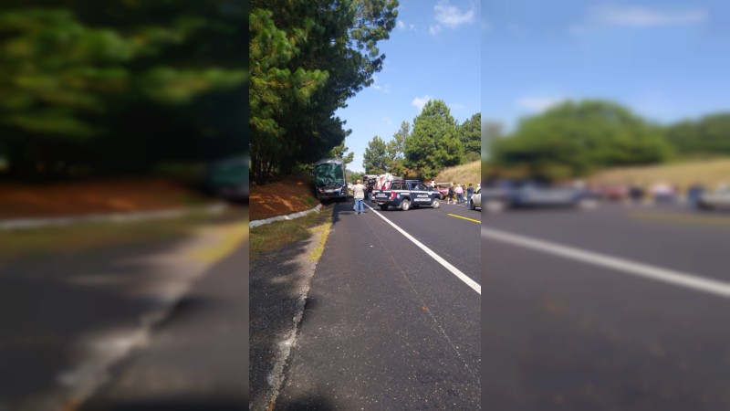 Dos choques en la “autopista de la muerte” dejan 2 fallecidos y 19 heridos  