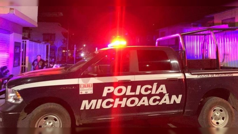 Muere mujer tras caer del segundo piso de su vivienda, en Uruapan 