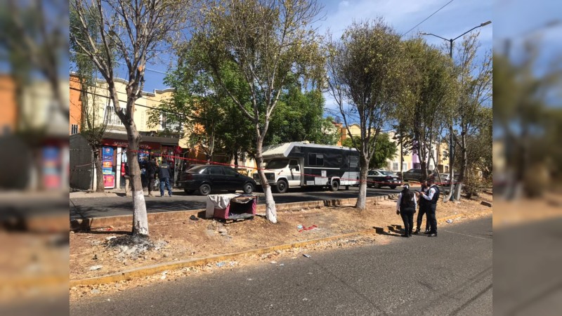 Balean y dejan herido a un motociclista, en Morelia 